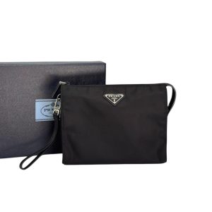 Necessaire Prada Re-Nylon Preta