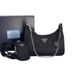 Bolsa Prada Re-Edition 2005